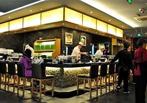 怎样看待出国务工，赚得辛苦钱才有保靠！